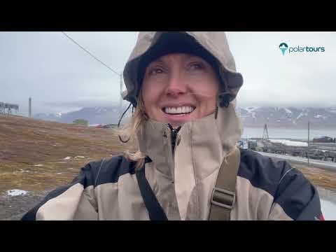 Longyearbyen, Svalbard 🇳🇴 | The World's Northernmost Town (Travel Guide & Fun Facts)