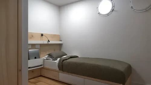 Single Cabin Meredian